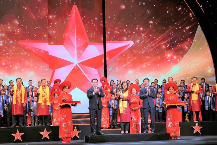 Tổng giám đốc Sacombank nằm trong Top 10 Doanh nhân Việt Nam tiêu biểu 2019
