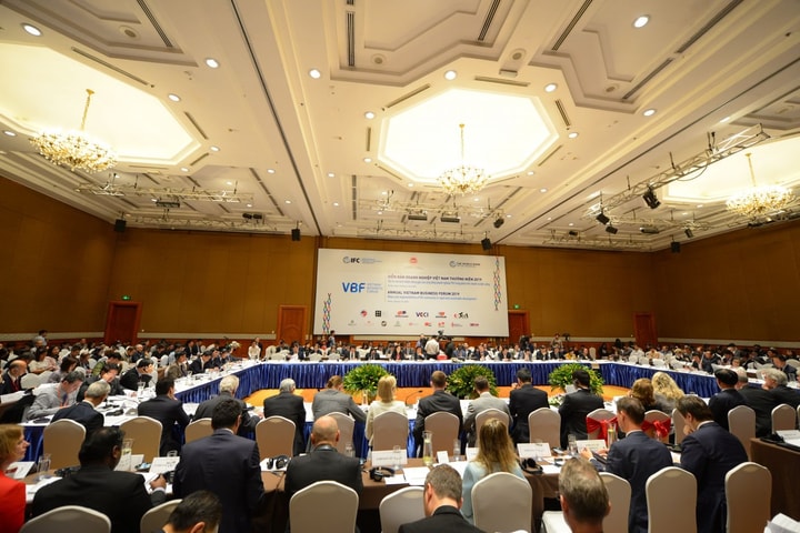  “Vai trò và trách nhiệm đóng góp của cộng đồng doanh nghiệp FDI trong phát triển nhanh và bền vững”