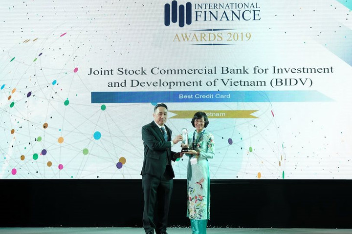 BIDV nhận giải thưởng “Thẻ tín dụng tốt nhất Việt Nam” năm thứ 4 liên tiếp