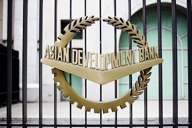 ADB cam kết 22,8 tỷ USD để tăng cường ứng phó đại dịch, thúc đẩy phục hồi xanh