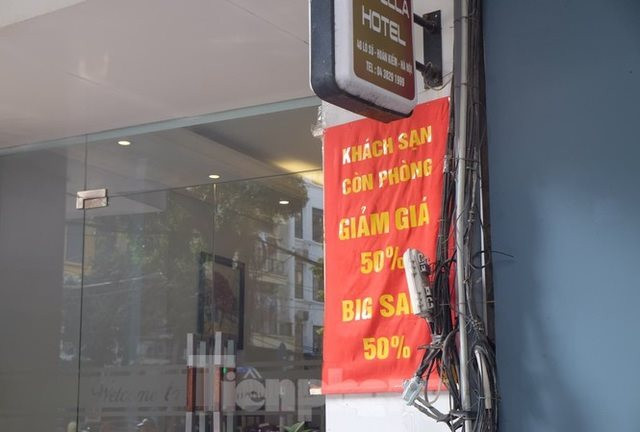 Nhiều khách sạn cắt giảm hơn 50% nhân sự vì Covid-19