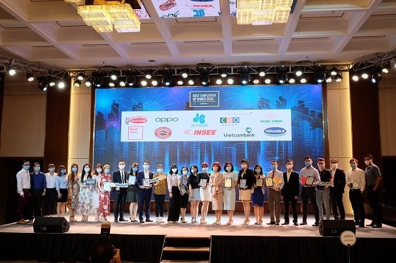 Vietcombank dẫn đầu Top Thương hiệu Nhà tuyển dụng hấp dẫn nhất  với sinh viên Việt Nam 2020 trong lĩnh vực tài chính – ngân hàng