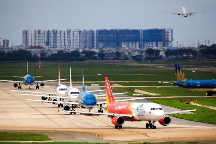 Từng bước mở lại các chuyến bay thương mại quốc tế