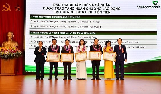 Hội nghị Điển hình tiên tiến Ngân hàng TMCP Ngoại thương Việt Nam lần thứ V