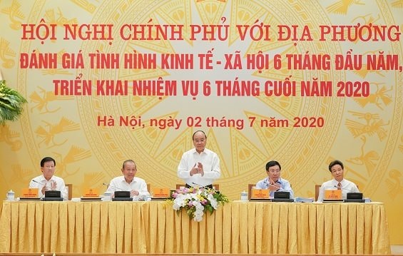 Thủ tướng Chính phủ Nguyễn Xuân Phúc: Thách thức còn lớn, không chủ quan ở bất kỳ mặt trận nào