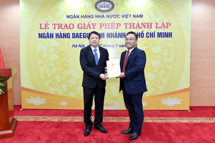 Trao Giấy phép thành lập Ngân hàng Daegu – Chi nhánh TP.Hồ Chí Minh