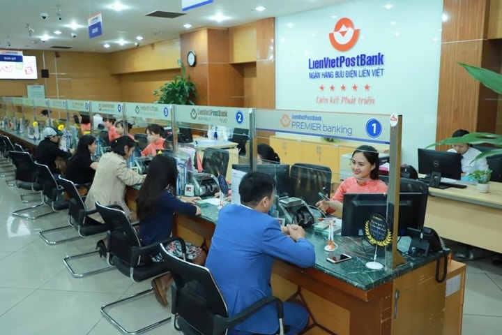 HOSE nhận Hồ sơ đăng ký niêm yết cổ phiếu LPB của LienVietPostBank