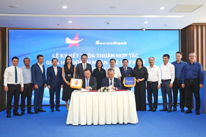 Sacombank và Hội Doanh nhân trẻ Việt Nam ký biên bản hợp tác