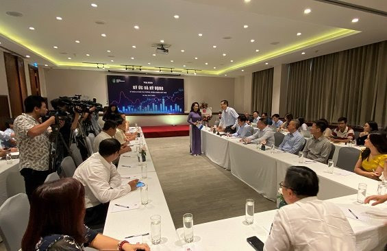 20 năm và những kỳ vọng về sự phát triển của thị trường chứng khoán