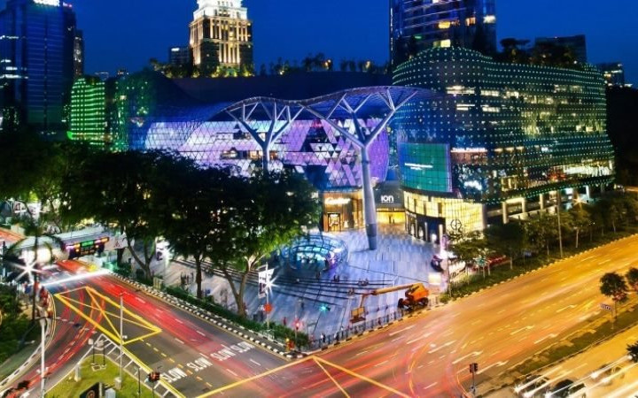 Thiên đường mua sắm sầm uất nhất Singapore điêu đứng vì COVID-19