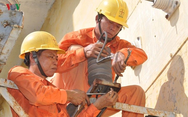 Bộ Công Thương đang lấy ý kiến về cơ chế, thời gian điều chỉnh giá bán lẻ điện bình quân
