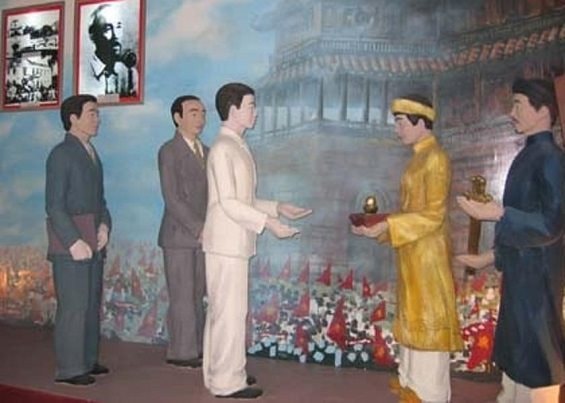 Cách mạng Tháng Tám ở Huế và sự kết thúc của chế độ phong kiến Việt Nam