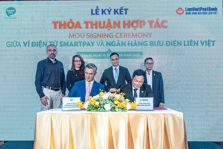 Ví điện tử SmartPay hỗ trợ, giới thiệu dịch vụ kiều hối của LienVietPostBank đến người dùng cá nhân và tiểu thương