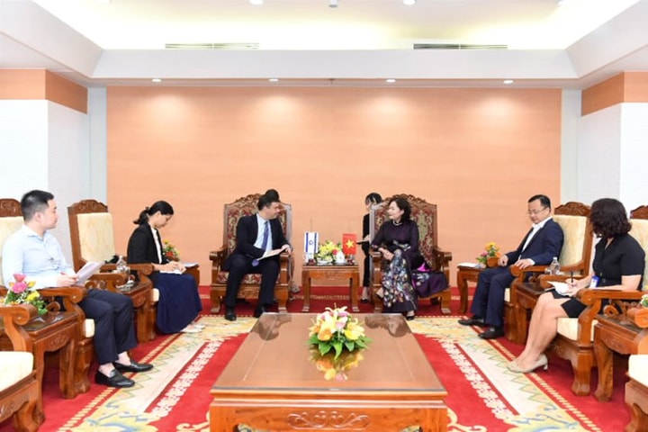 Phó Thống đốc Nguyễn Thị Hồng làm việc với Đại sứ đặc mệnh toàn quyền Israel tại Việt Nam
