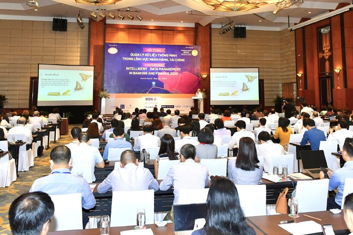 Quản lý dữ liệu thông minh trong lĩnh vực ngân hàng, tài chính