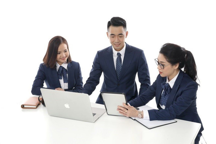 Đồng phục hay cuộc đua làm thương hiệu tinh tế của các ngân hàng Việt