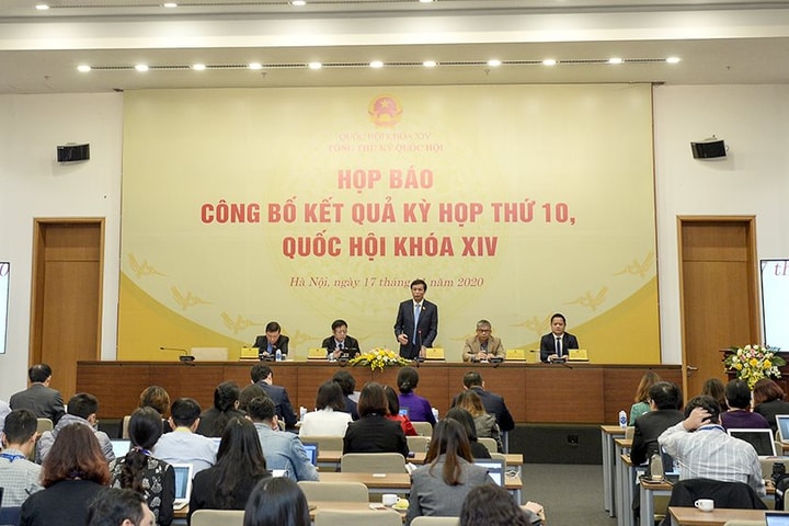 Kỳ họp thứ 10 Quốc hội khóa XIV đã thông qua 7 luật, 13 nghị quyết, cho ý kiến về 4 dự án luật