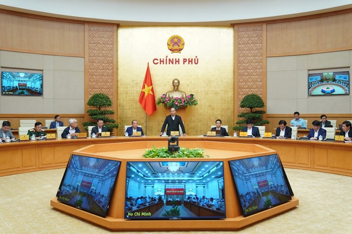 ​​​​​​​Đẩy nhanh tiến trình phục hồi kinh tế, phấn đấu đạt mức tăng trưởng GDP năm 2020 từ 2,5 đến 3%