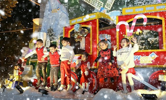 Đón Giáng sinh và năm mới trên “chuyến tàu trở lại tuổi thơ”