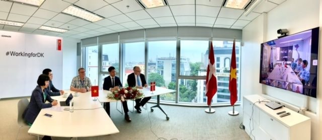 Ký biên bản ghi nhớ về hợp tác cung cấp móng cọc và hậu cần cho dự án điện gió La Gàn
