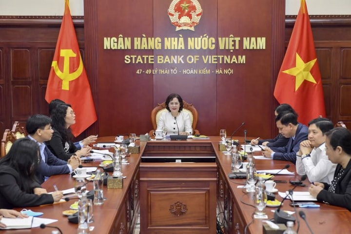 Thống đốc NHNN Nguyễn Thị Hồng làm việc trực tuyến với Tổng Giám đốc BIS