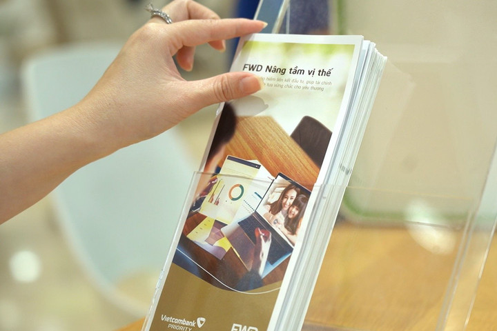 Vietcombank phân phối độc quyền sản phẩm bảo hiểm liên kết đầu tư “FWD Nâng tầm vị thế”