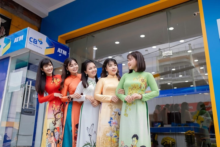 Em là cô gái tín dụng