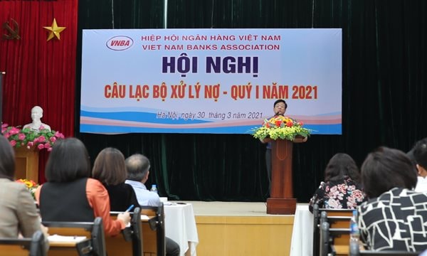 “Phá băng” xử lý nợ 