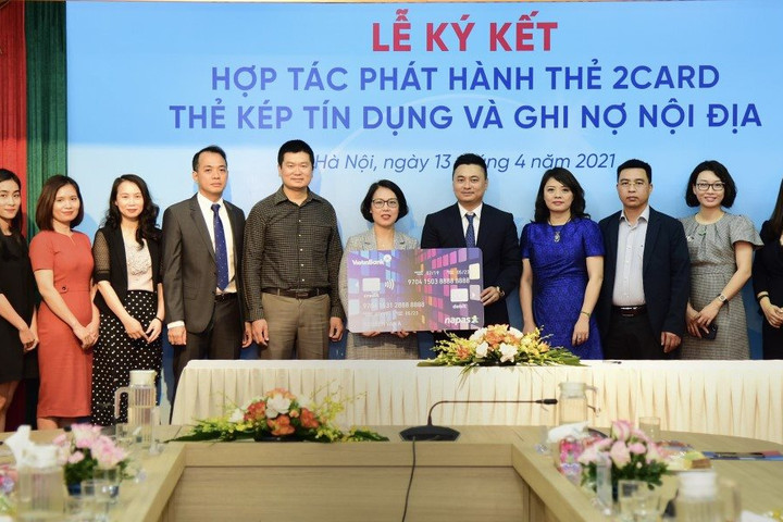 NAPAS và VietinBank hợp tác phát hành thẻ chip nội địa 2Card