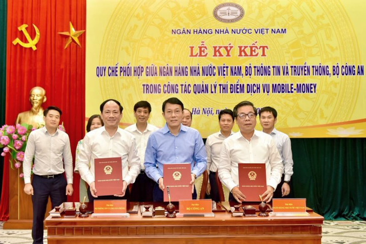 NHNN ký kết Quy chế phối hợp trong công tác quản lý thí điểm dịch vụ Mobile-Money