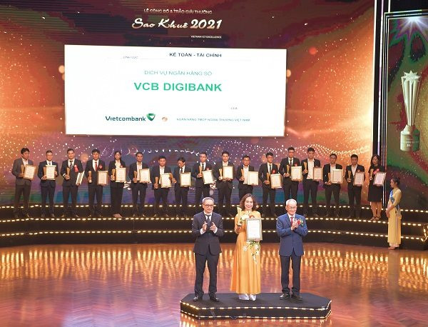 VCB Digibank của Vietcombank được vinh danh tại Lễ trao giải thưởng Sao Khuê 2021
