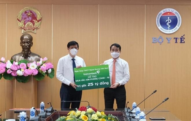 Vietcombank dành gần 200 tỷ đồng cho giáo dục và y tế mỗi năm