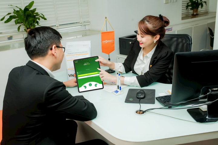 VNDIRECT kết nối chuyển tiền trực tuyến với OCB