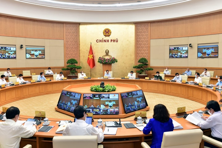 Chính phủ khóa XV thống nhất những vấn đề then chốt, quan trọng trong phiên họp toàn thể đầu tiên