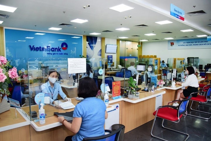 Vận dụng sáng tạo tư tưởng Hồ Chí Minh trong việc phát huy văn hóa công sở tại các ngân hàng hiện nay