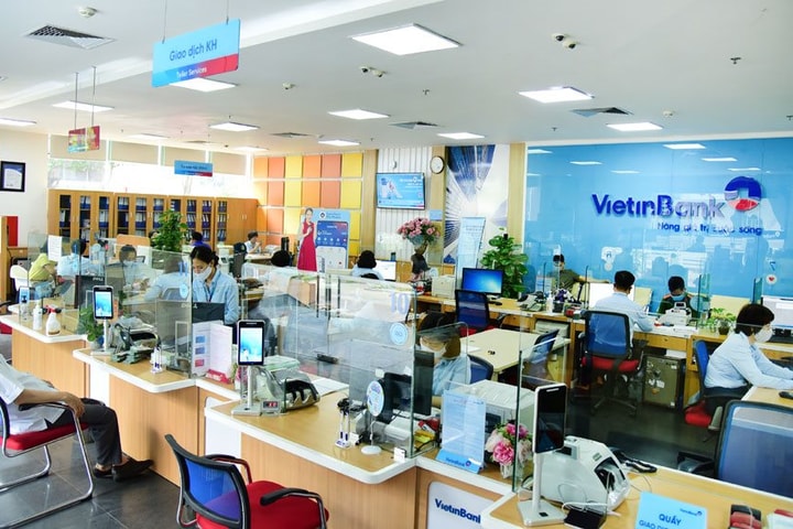 Các ngân hàng trên địa bàn Hà Nội tích cực triển khai các biện pháp hỗ trợ khách hàng gặp khó khăn
