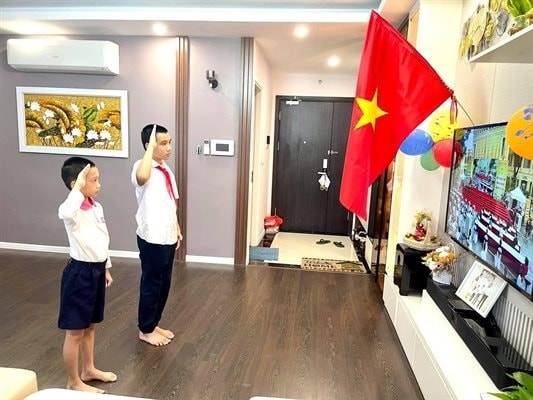 Học sinh cả nước dự lễ khai giảng của năm học đặc biệt