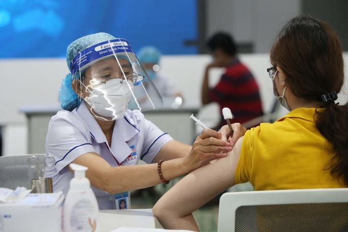 Không được thu phí tiêm chủng hay  trục lợi trong việc tiêm chủng vaccine phòng COVID-19 cho người dân