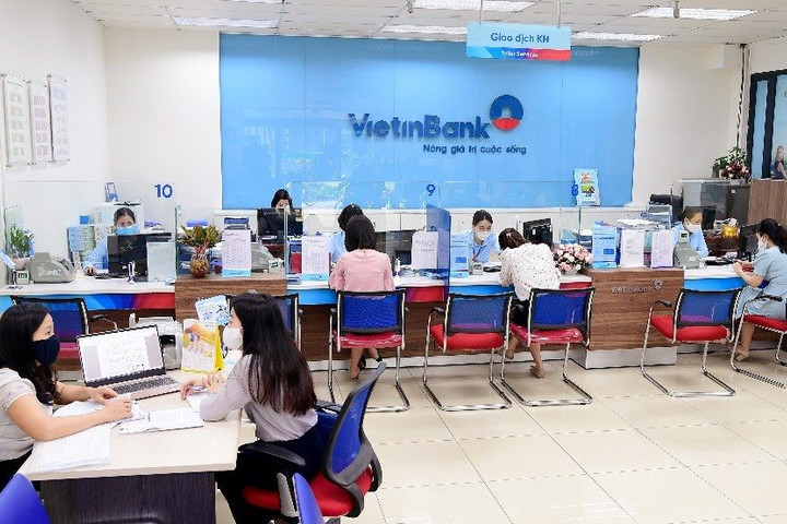 Giá cổ phiếu ngân hàng tăng trung bình 60% trong năm 2021