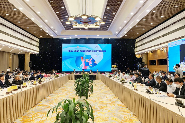 Thúc đẩy thanh toán không dùng tiền mặt khu vực nông thôn