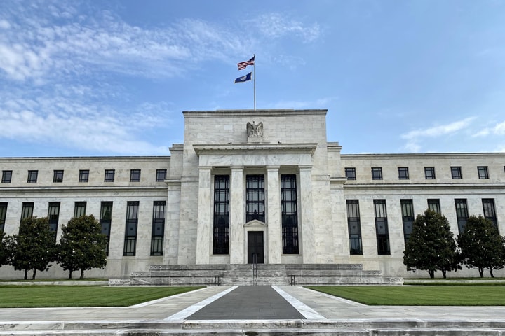 Fed giữ lãi suất ở mức gần 0, xu hướng tăng lãi suất để ngăn chặn lạm phát