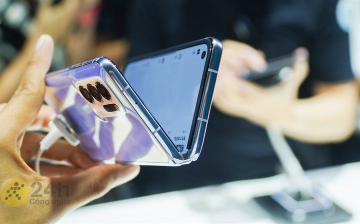 OPPO Find N: Màn hình gập, 5 camera cùng cấu hình mạnh mẽ