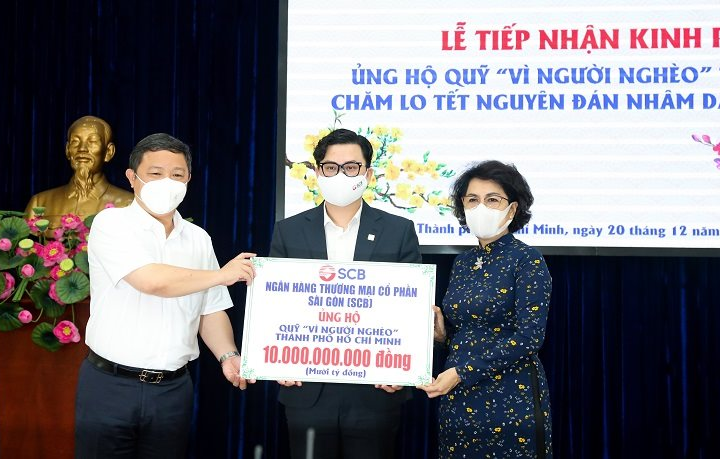 SCB đóng góp quỹ Vì người nghèo, chăm lo Tết cho người dân