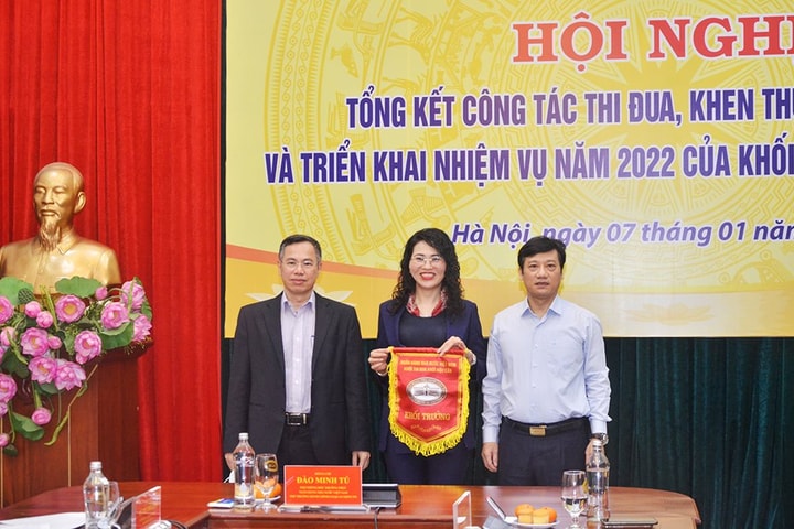 Khối thi đua Khối hậu cần NHNN tổng kết công tác thi đua, khen thưởng năm 2021 và triển khai nhiệm vụ năm 2022