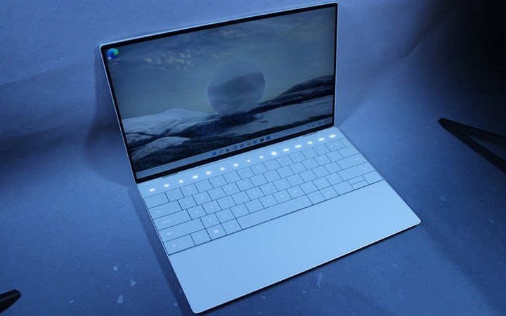 Dell XPS 13 Plus:  Màn hình viền siêu mỏng, dùng CPU Intel thế hệ 12