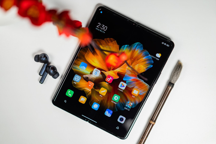 Xiaomi Mi MIX Fold: Phiên bản chào năm mới 2022