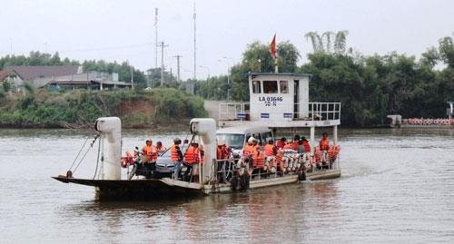Tăng cường bảo đảm an toàn vận tải hành khách đường thủy nội địa