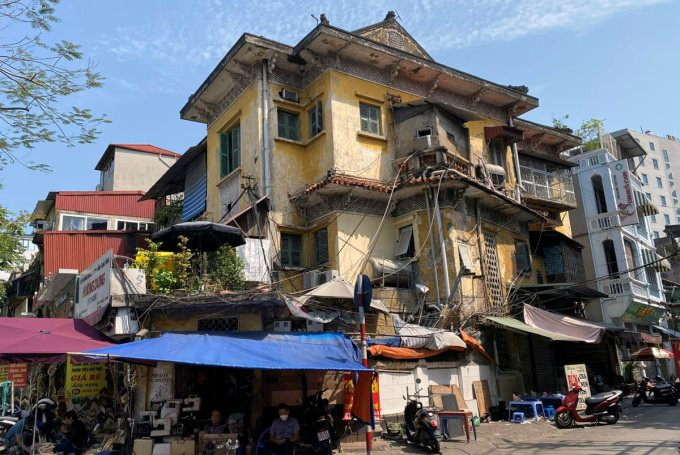 Hà Nội dừng bán 600 biệt thự cũ