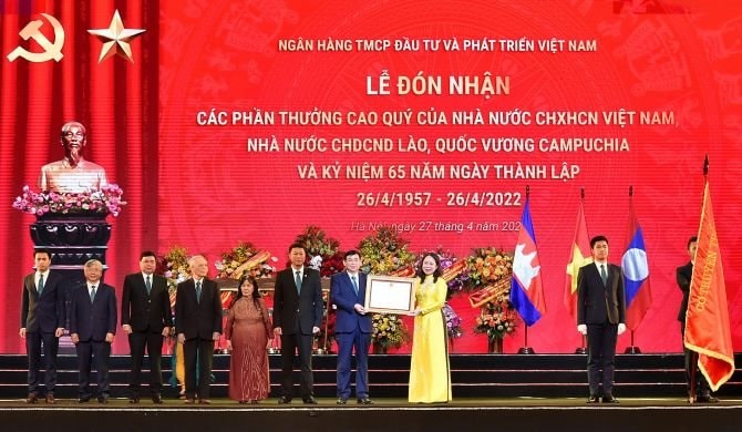 BIDV tổ chức trọng thể Lễ đón nhận các phần thưởng cao quý và kỷ niệm 65 năm ngày thành lập