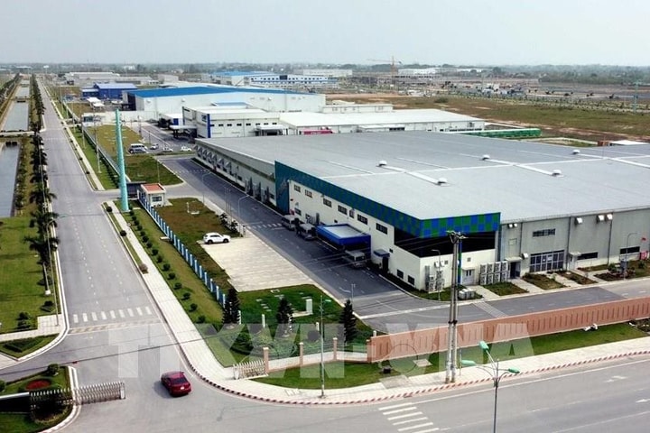 Bất động sản bán lẻ và công nghiệp khởi sắc